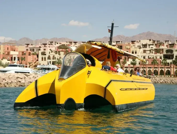submarine ride