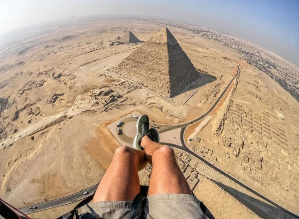 Paramotor sulle Piramidi di Giza