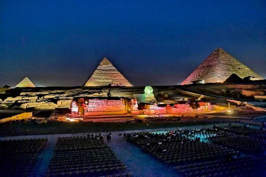Sound and Light Show alle Piramidi di Giza: Un Viaggio nella Storia